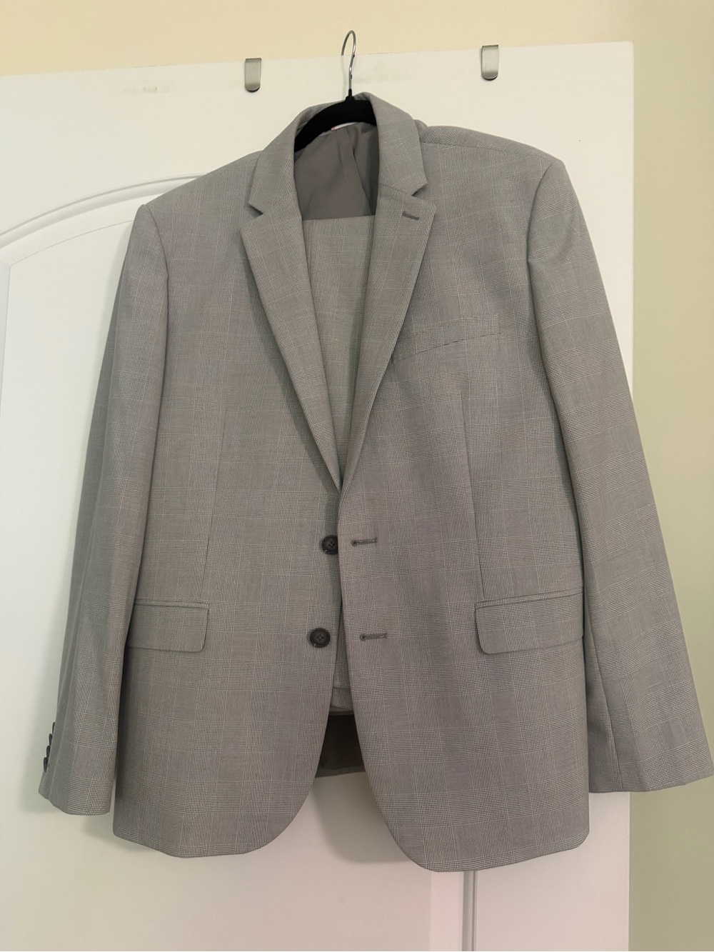 Express Men’s Light Gray Two-Button Suit Blazer and pants